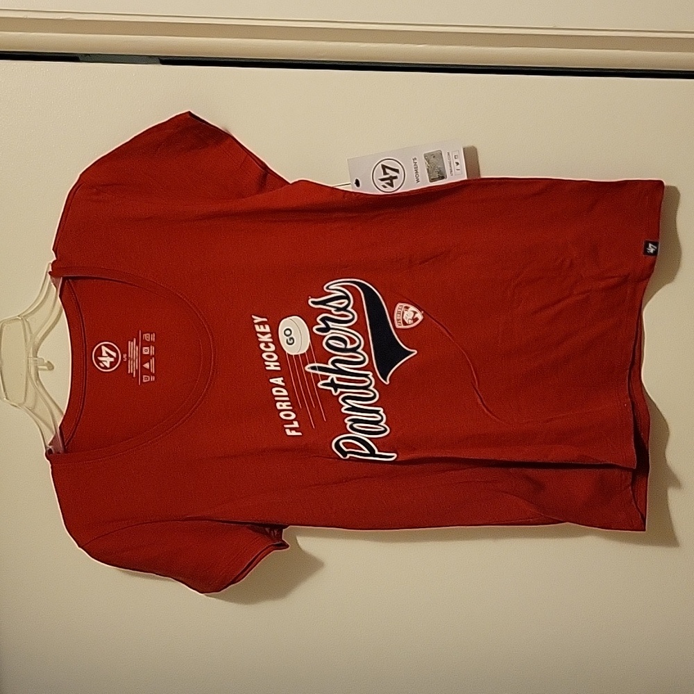 NWT: NHL Officially Licensed Women's '47 Florida Panthers T-shirt